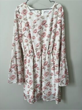 Maccs the Label White Floral Belle Sleeve Dress